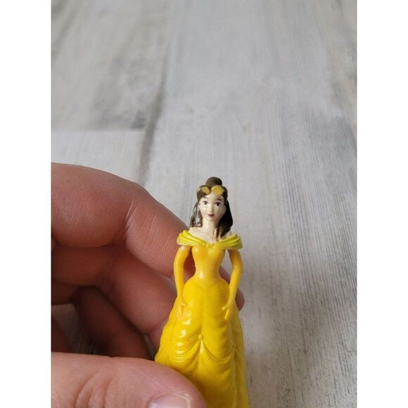Miniature yellow gown dress Belle Disney beauty Beast toy - Picture 2 of 6